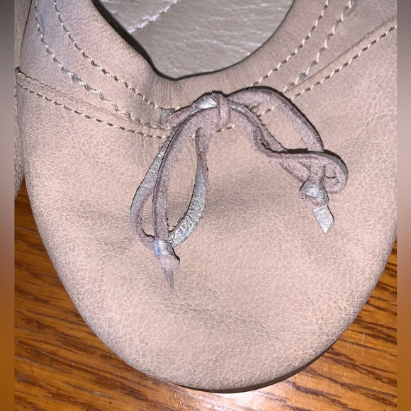 Cream Women’s Flats size 9 - Picture 2 of 5